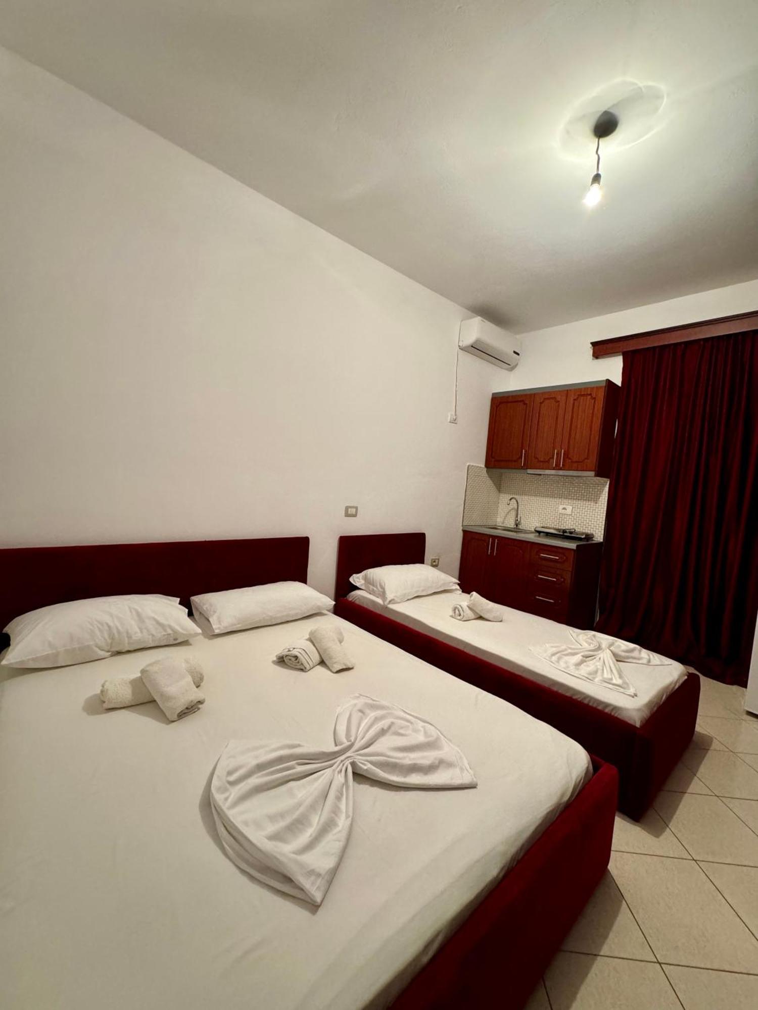 Melita Apartments Ksamil Exterior photo